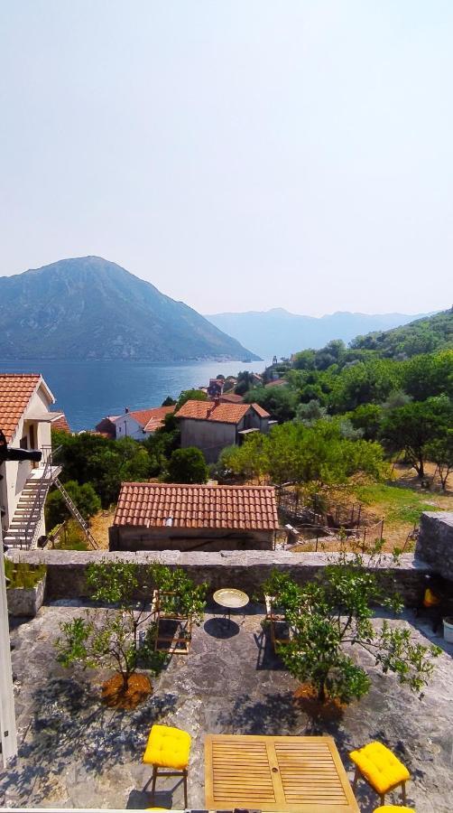 Guest House Maza Kotor Luaran gambar