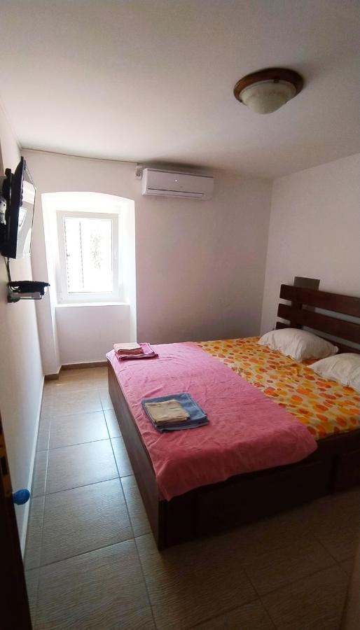 Guest House Maza Kotor Luaran gambar