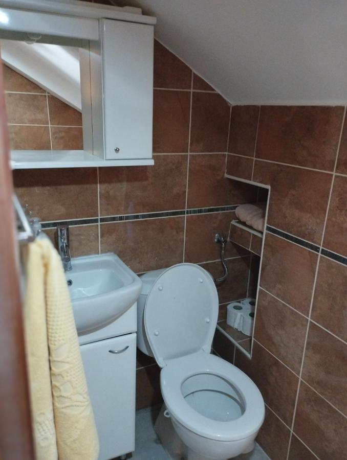 Guest House Maza Kotor Luaran gambar