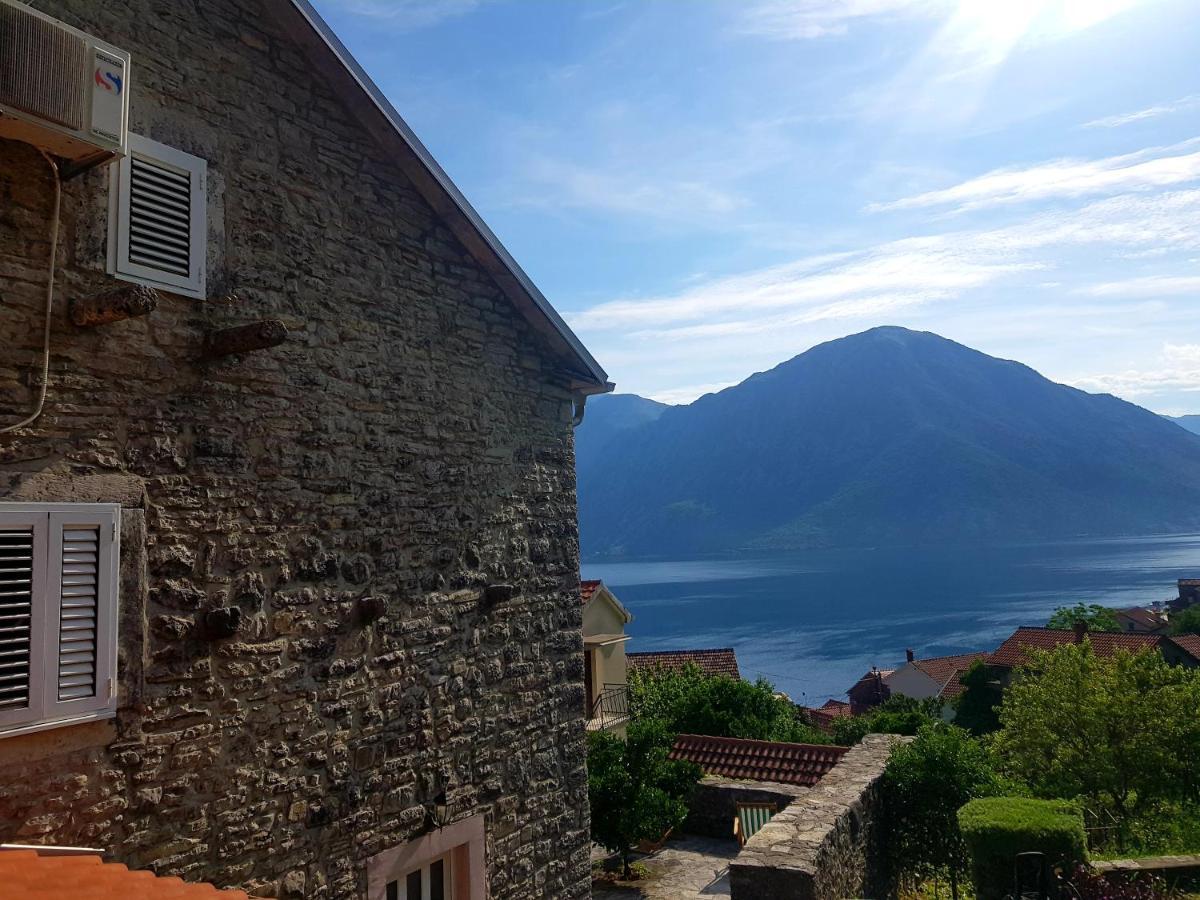 Guest House Maza Kotor Luaran gambar