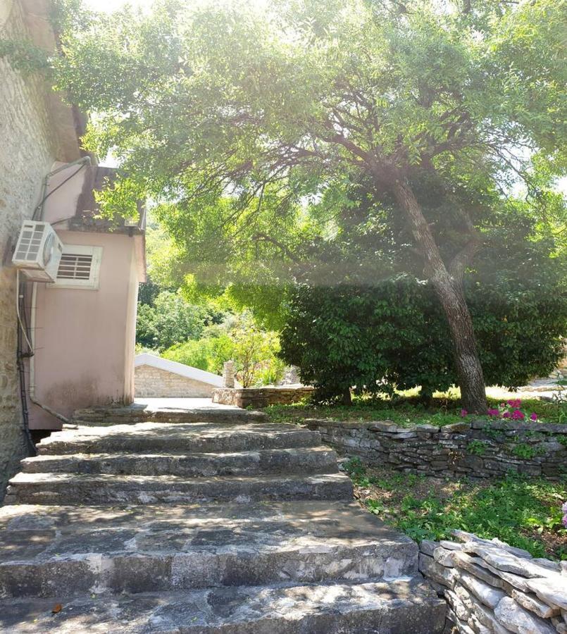 Guest House Maza Kotor Luaran gambar