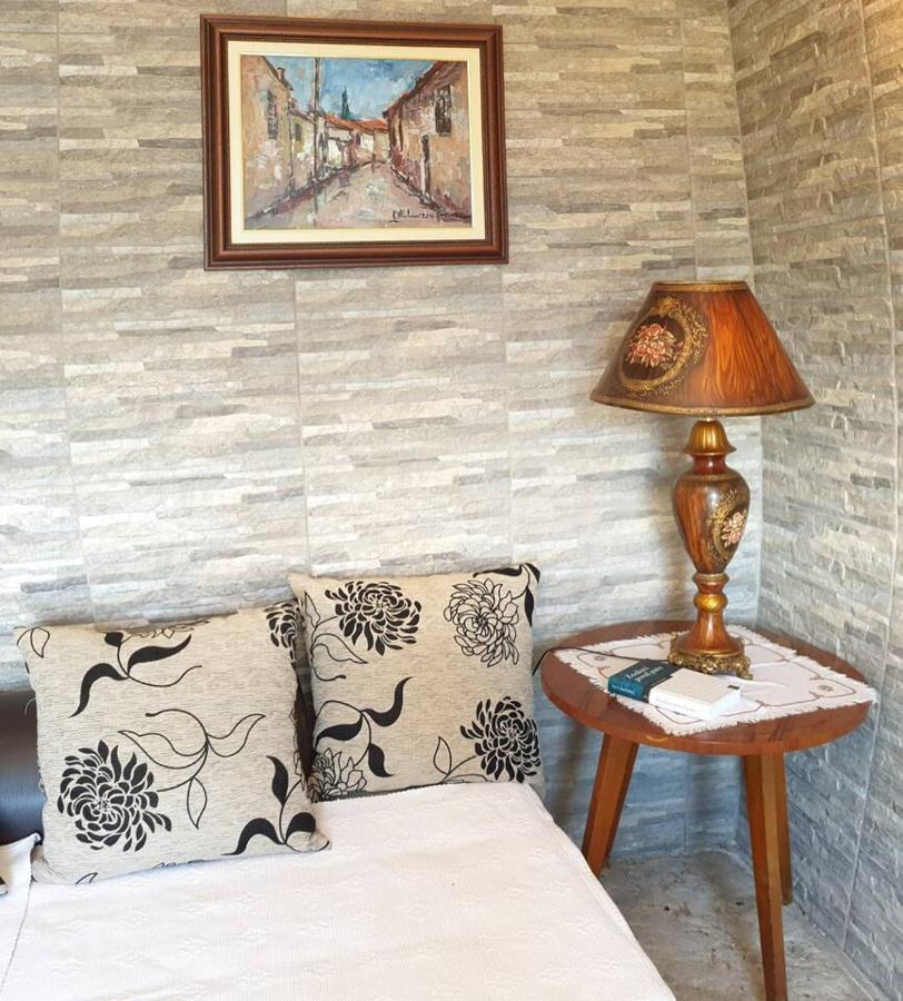 Guest House Maza Kotor Luaran gambar