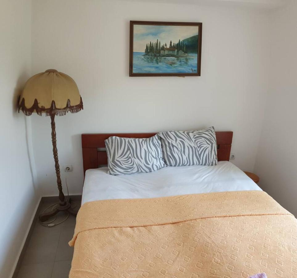 Guest House Maza Kotor Luaran gambar