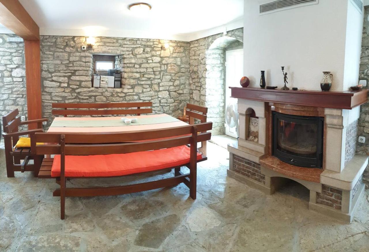 Guest House Maza Kotor Luaran gambar