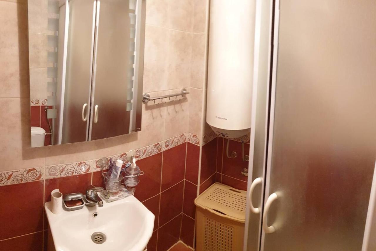 Guest House Maza Kotor Luaran gambar